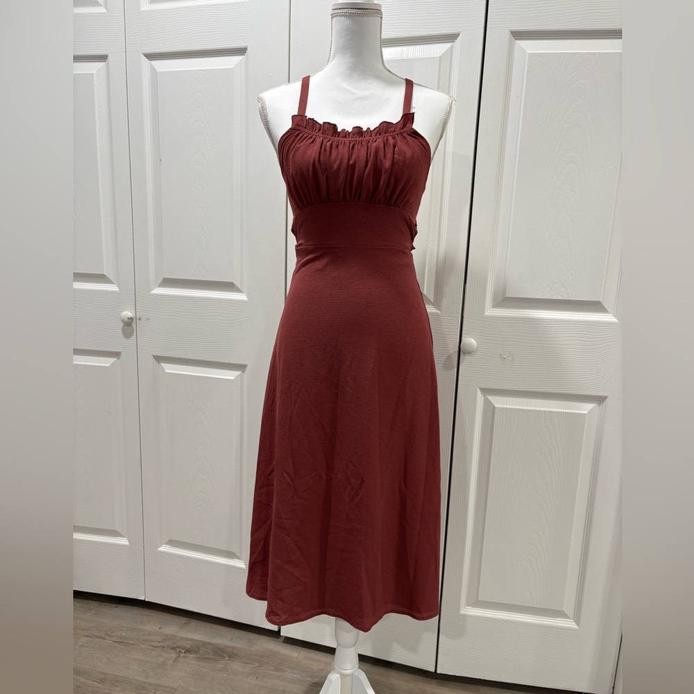 Forever 21 Burgundy Ruched Bodice Sleeveless Midi Dress
